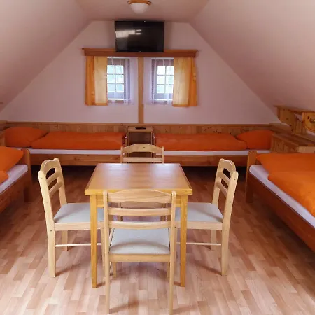 Laziste V Posazavi Apartamento *