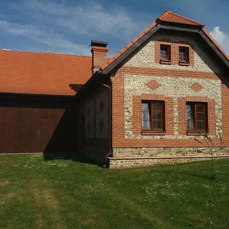 Laziste V Posazavi Apartamento *